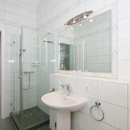 Villa Strandeck Ferienwohnung 02 Apartament